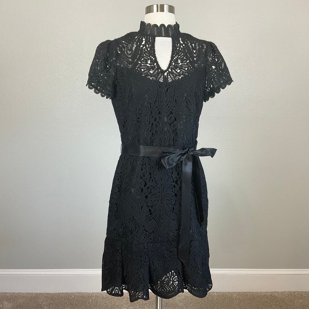 White House Black Market Black Cocktail Dress Cut Out Lace Fit and Flare Size 4 - Picture 2 of 13